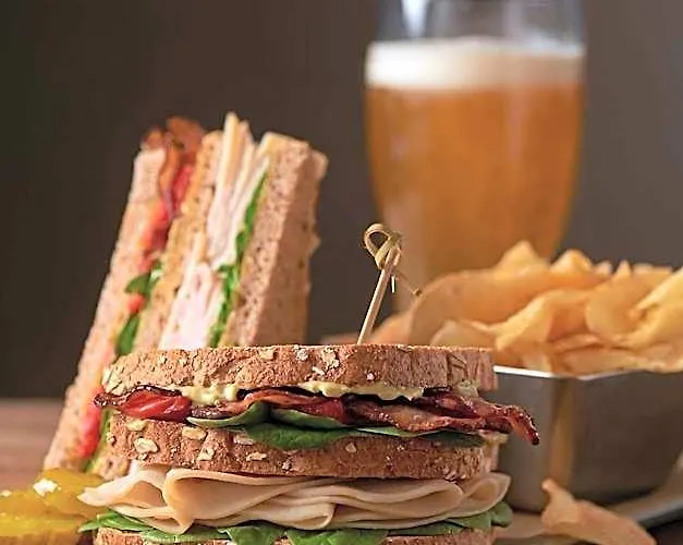Hyatt Place Hotel 4*